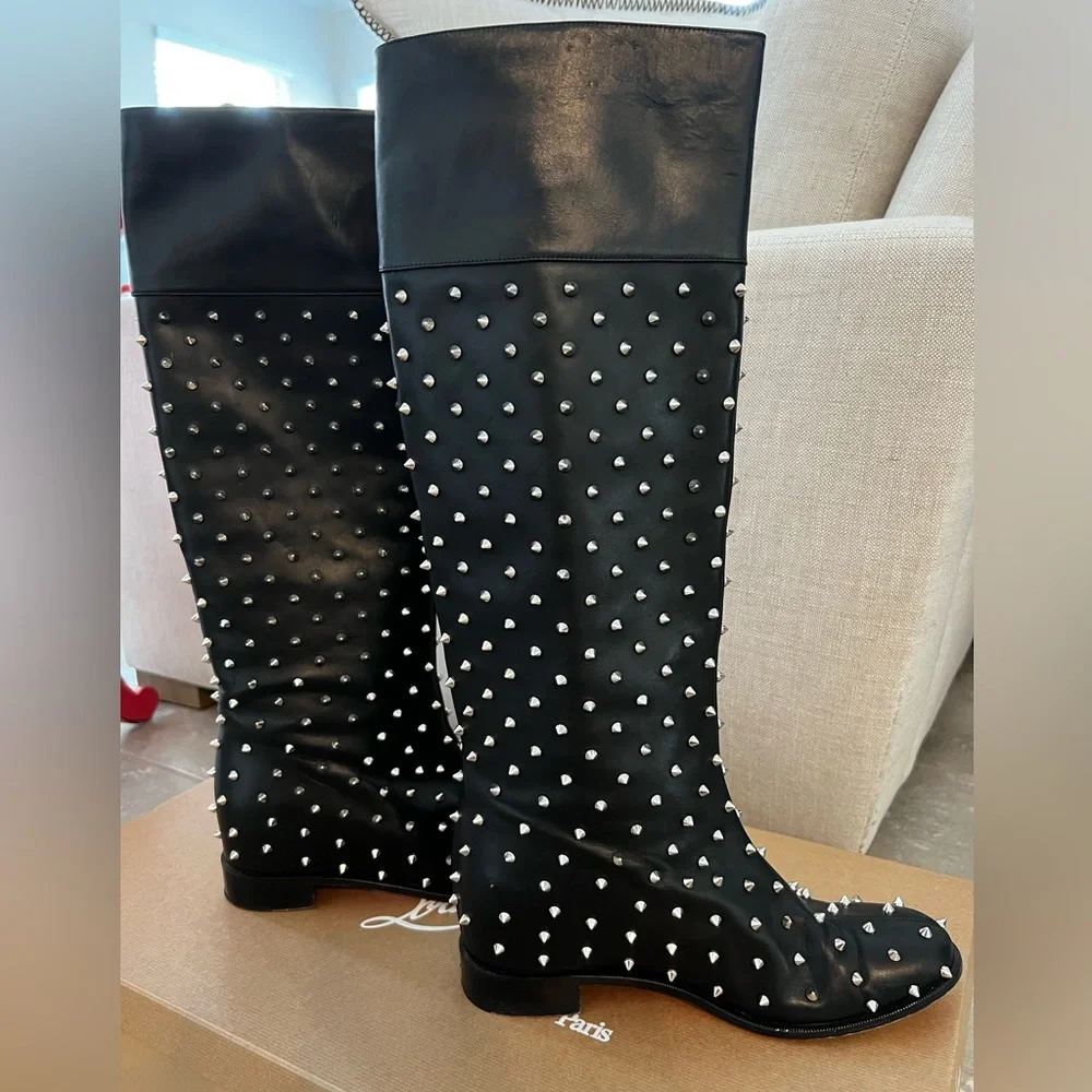 Authentic Christian Louboutin women’s 41.5 Meneboot Flat Calf Spikes - Picture 2 of 9